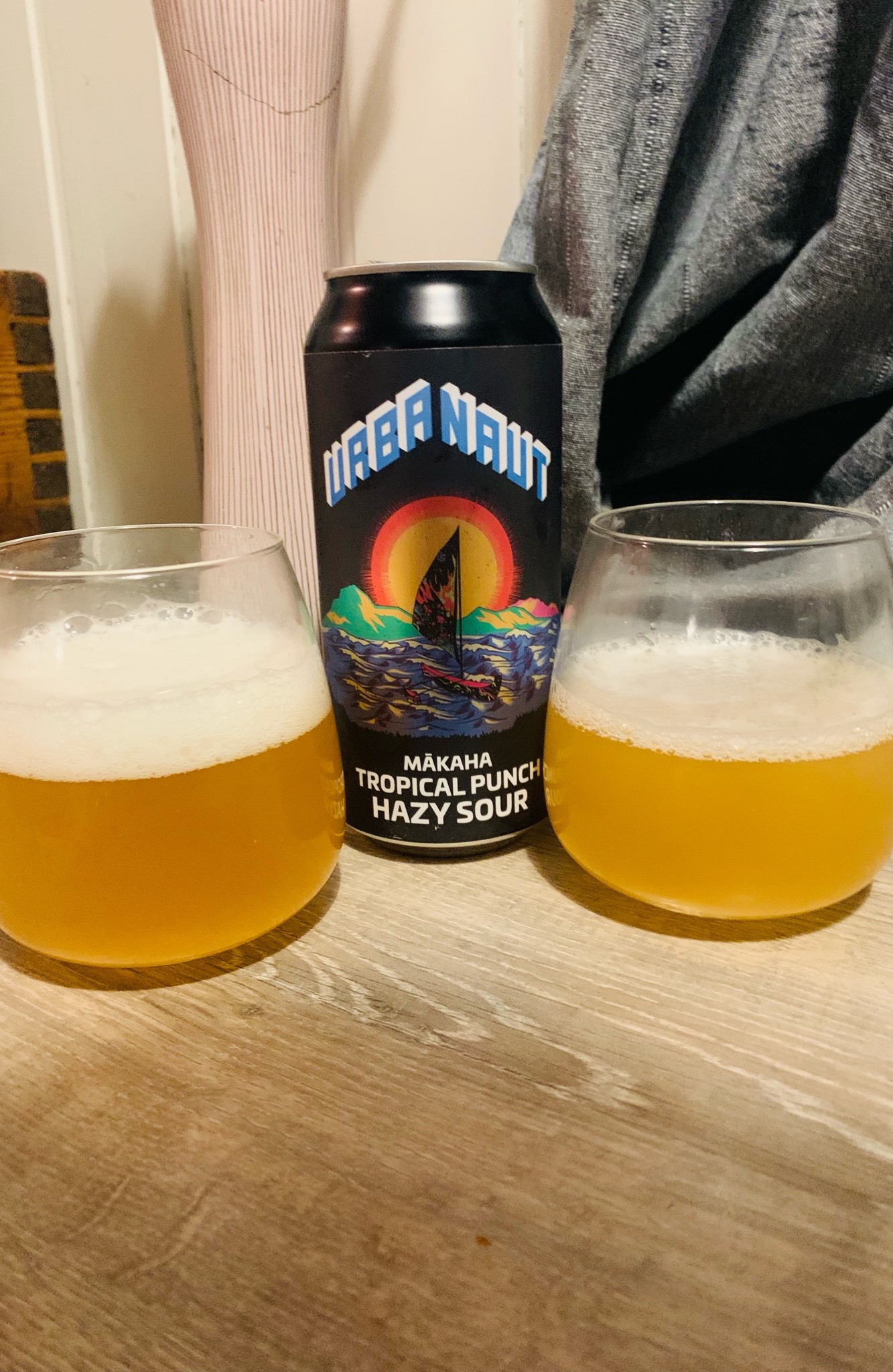 Mākaha Tropical Fruit Punch Hazy Sour, New Zealand