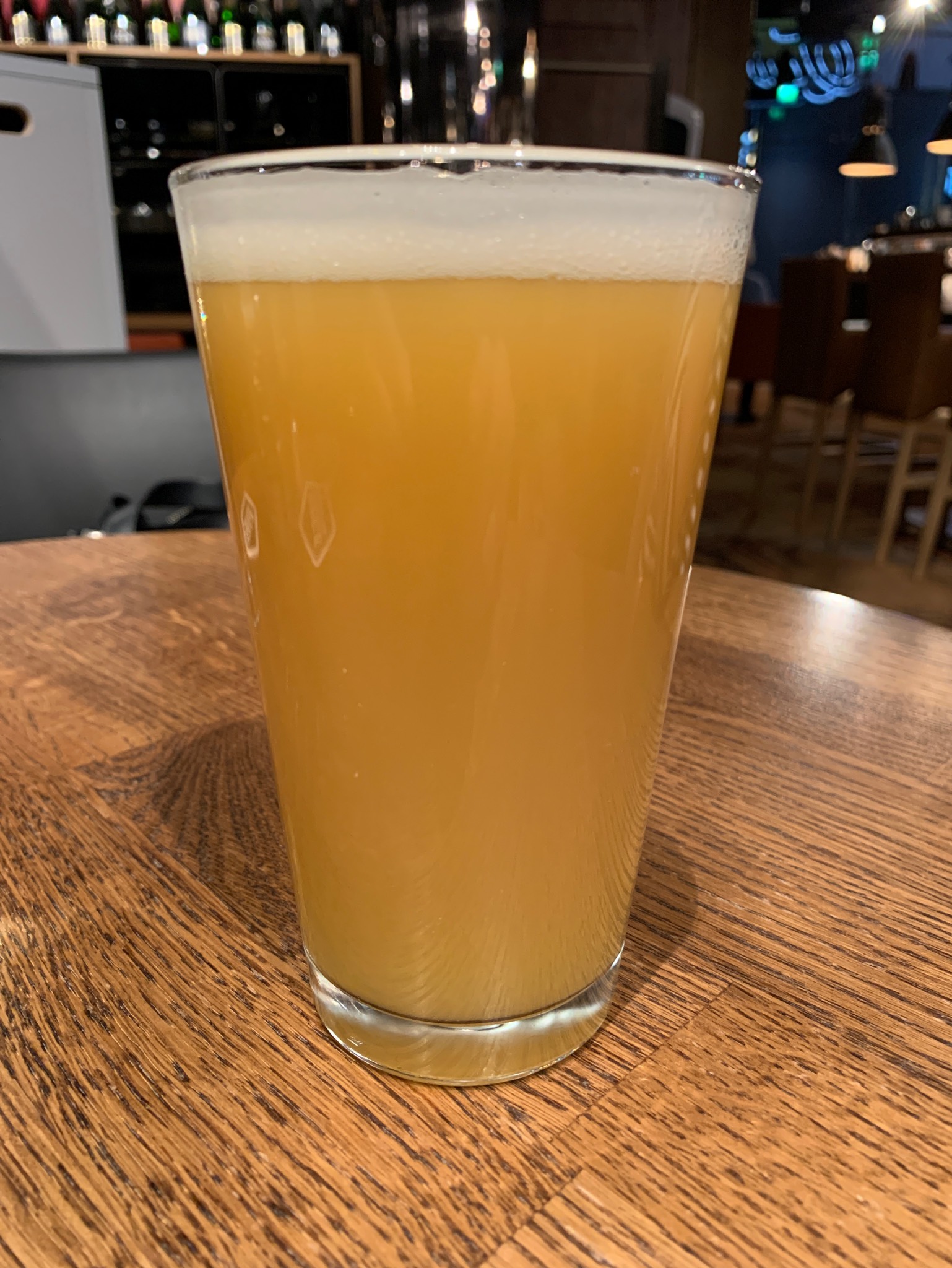 Ekuanot Ella, Finland