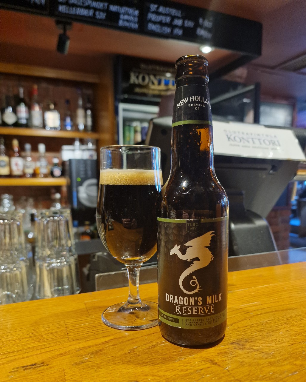 Dragon's Milk Reserve: Rye Barrel-Aged Stout with Cinnamon, Toasted Chilies, and Vanilla Extract (1/2022), United States
