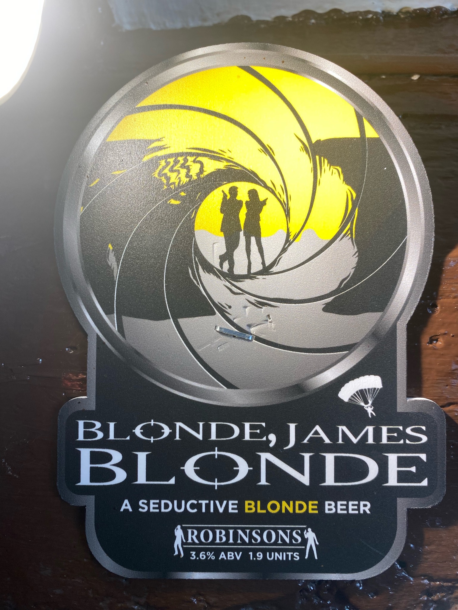 Blonde, James Blonde, England