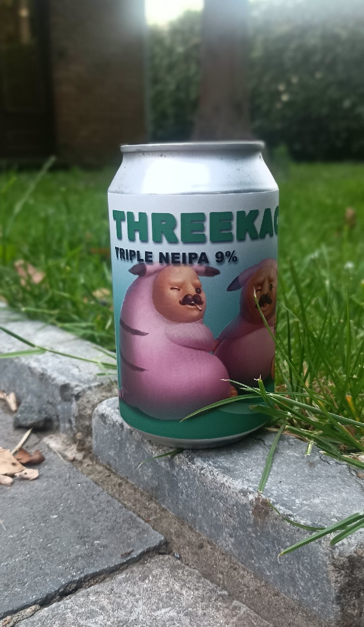 Threekachu, Slovenia