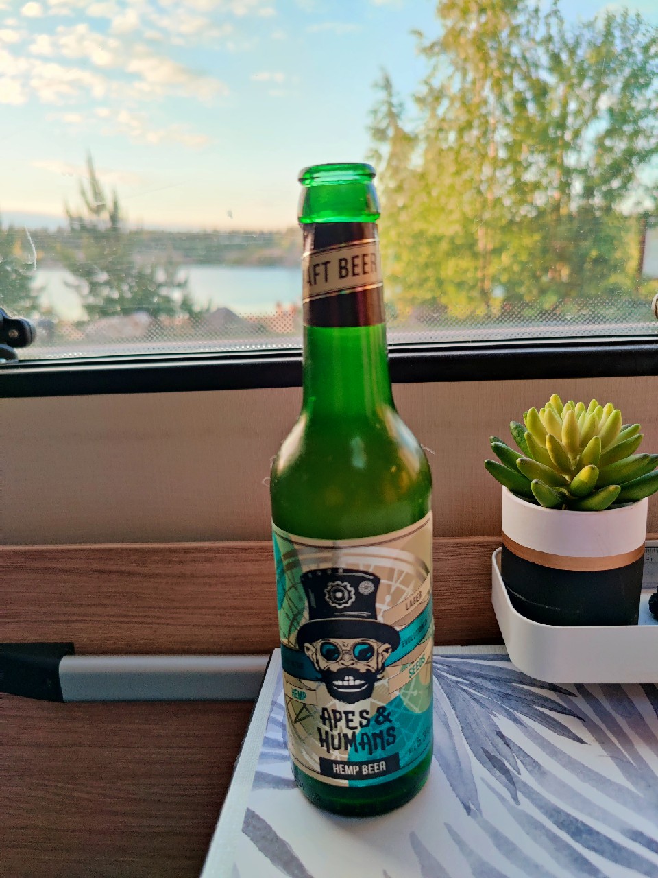 apes&humans hemp beer, Lithuania