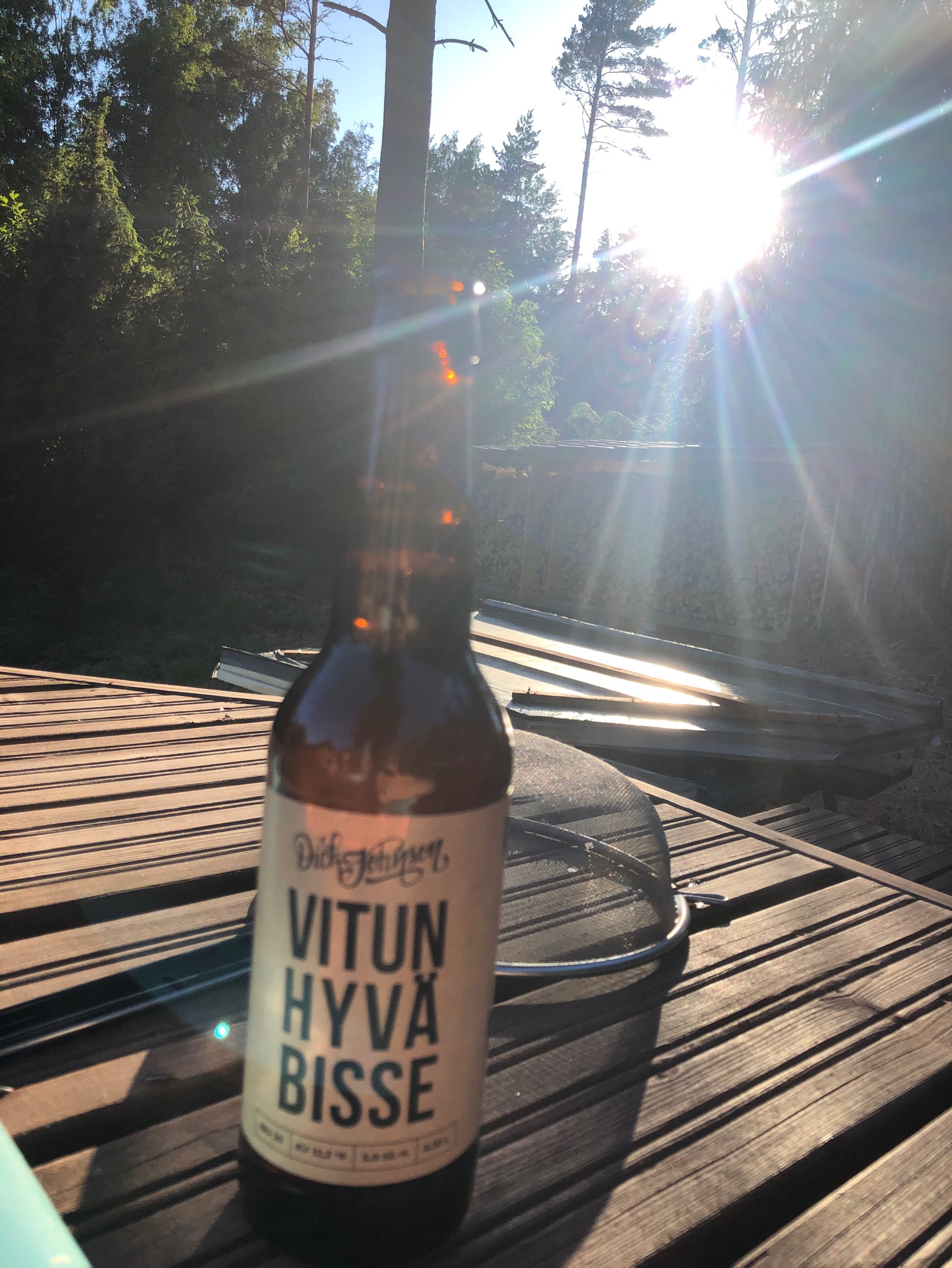 Vitun Hyvä Bisse, Finland