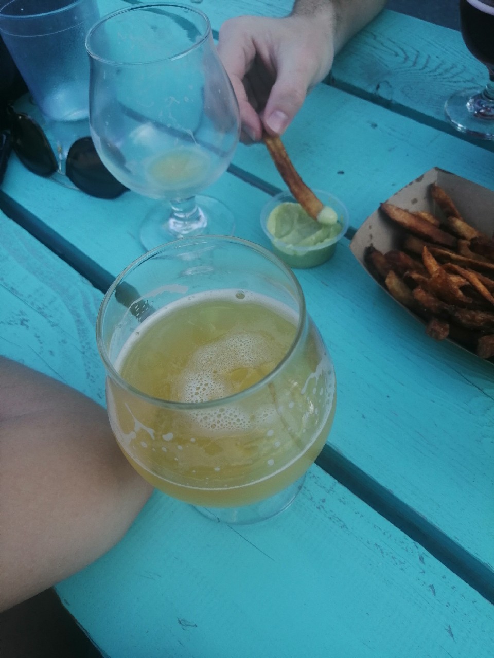 Above The Nuages, Canada