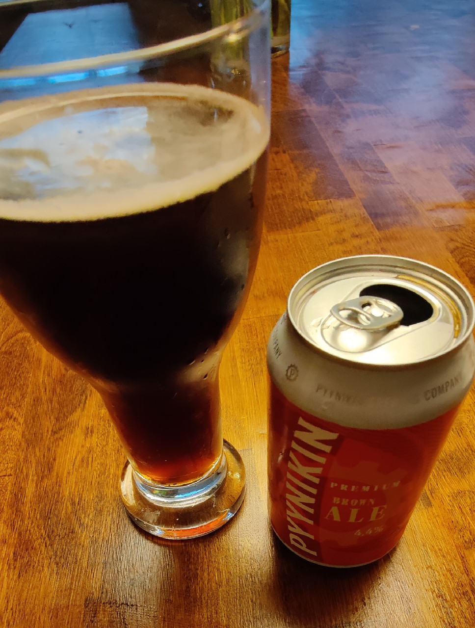 Premium Brown Ale 4,4%, Finland