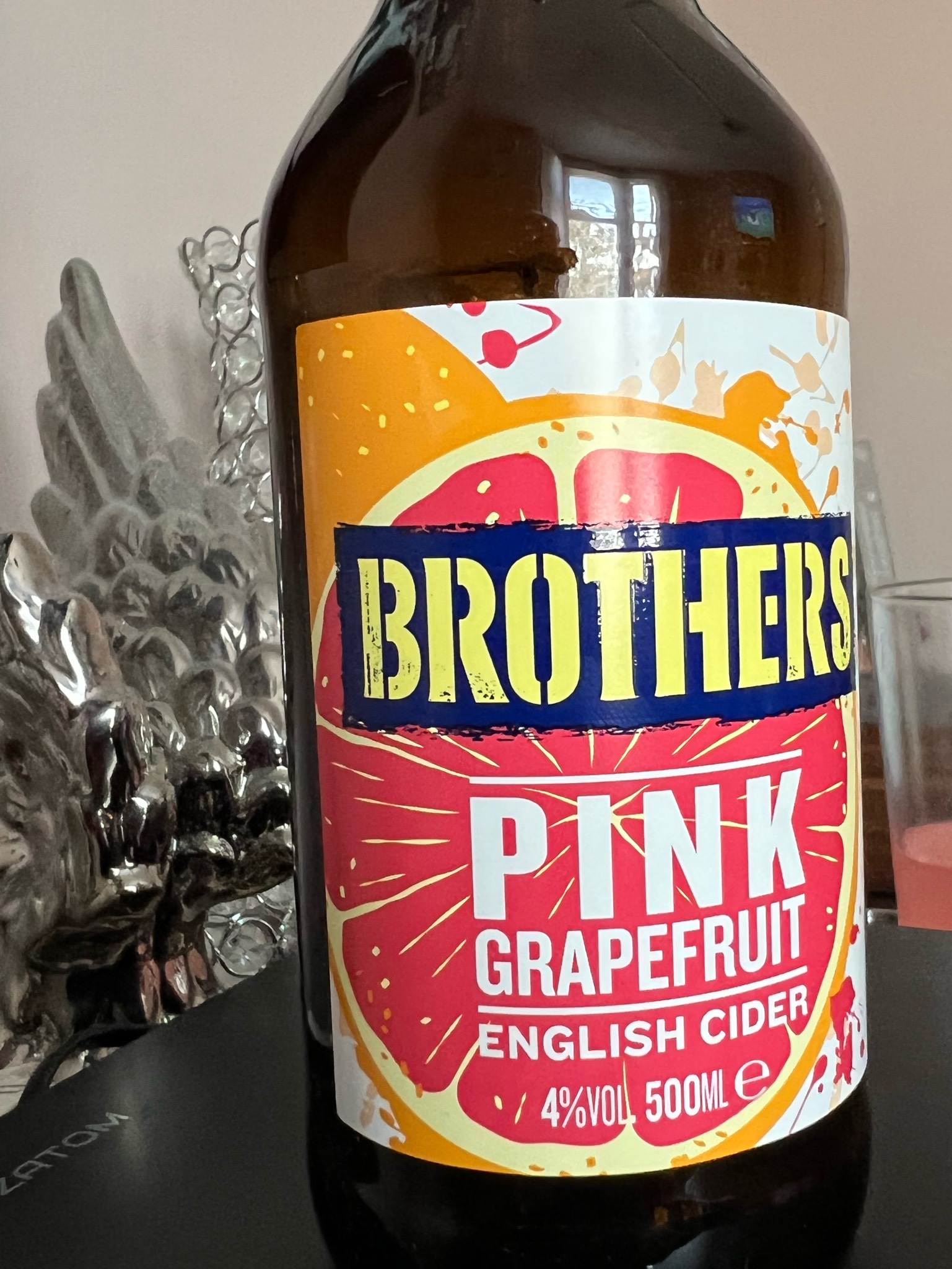 Pink Grapefruit English Cider, England