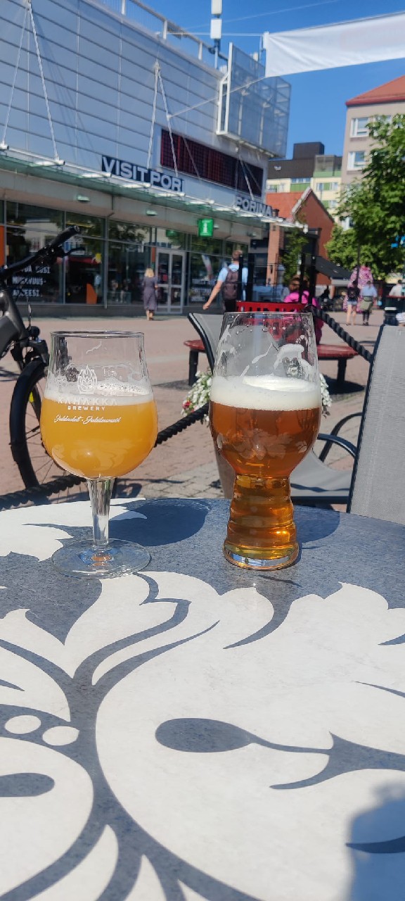 Golden State California, Finland