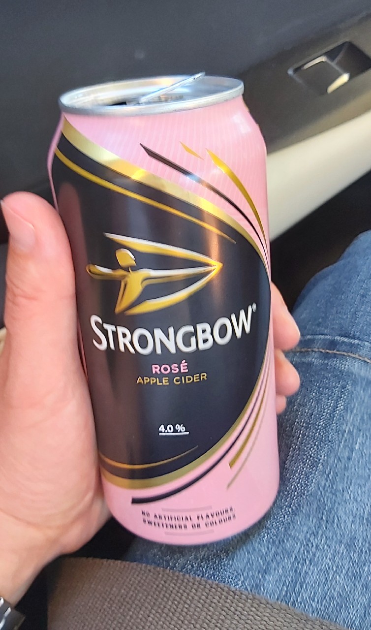 Strongbow Rosé Cider / Rosé Apple Cider, Ireland