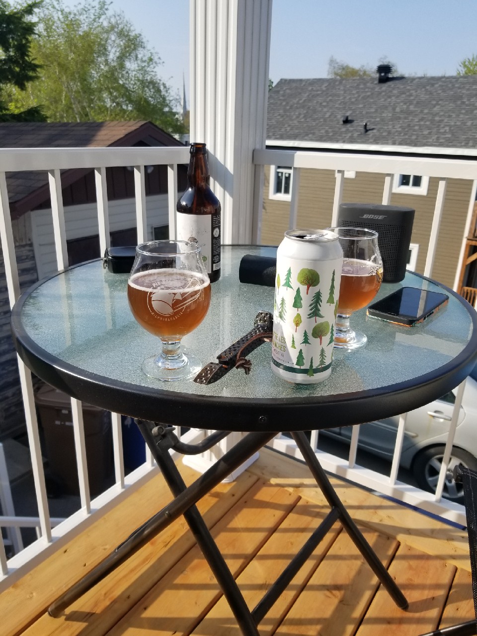 Entre Les Branches, Canada