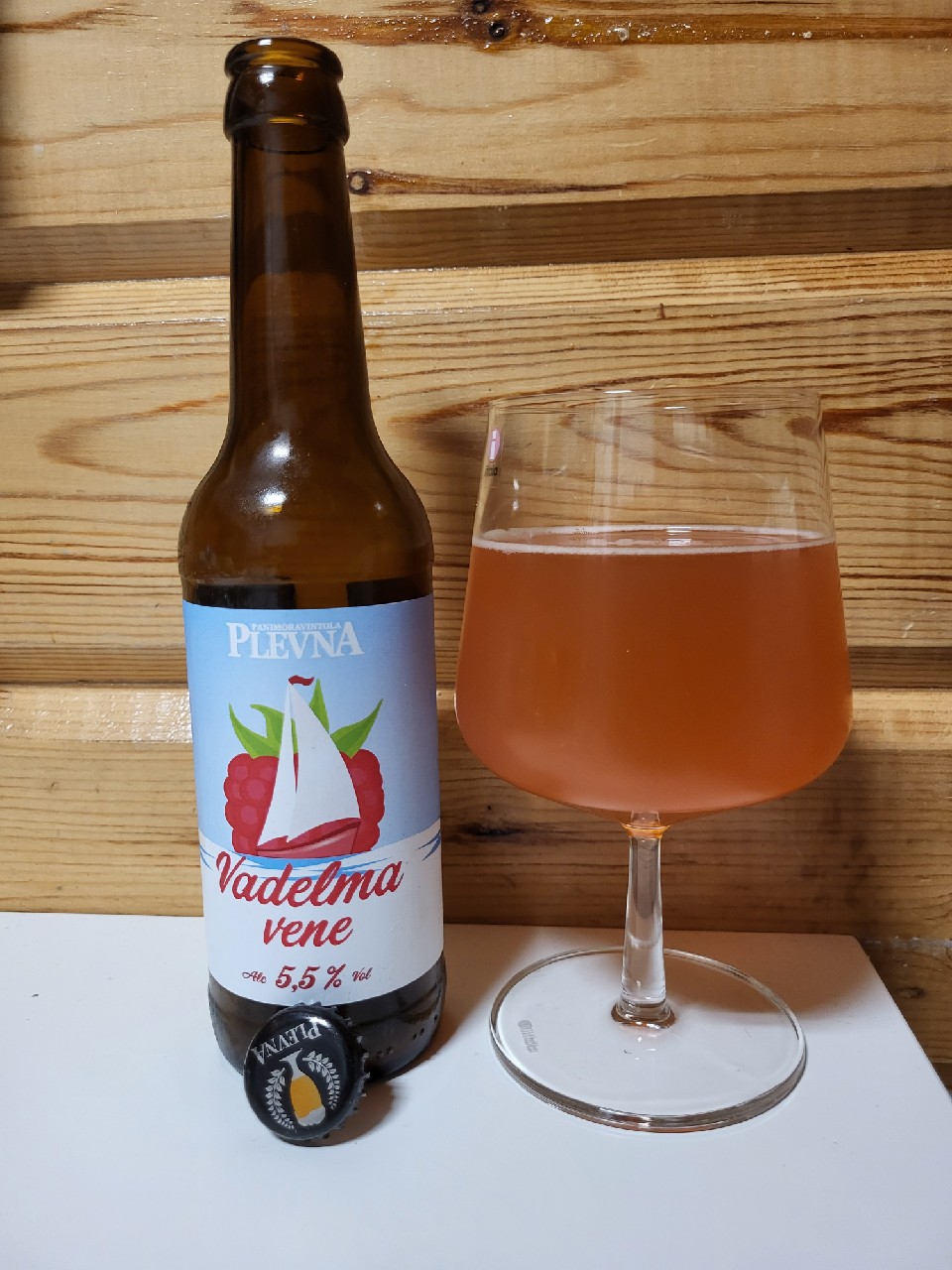 Vadelmavene, Finland