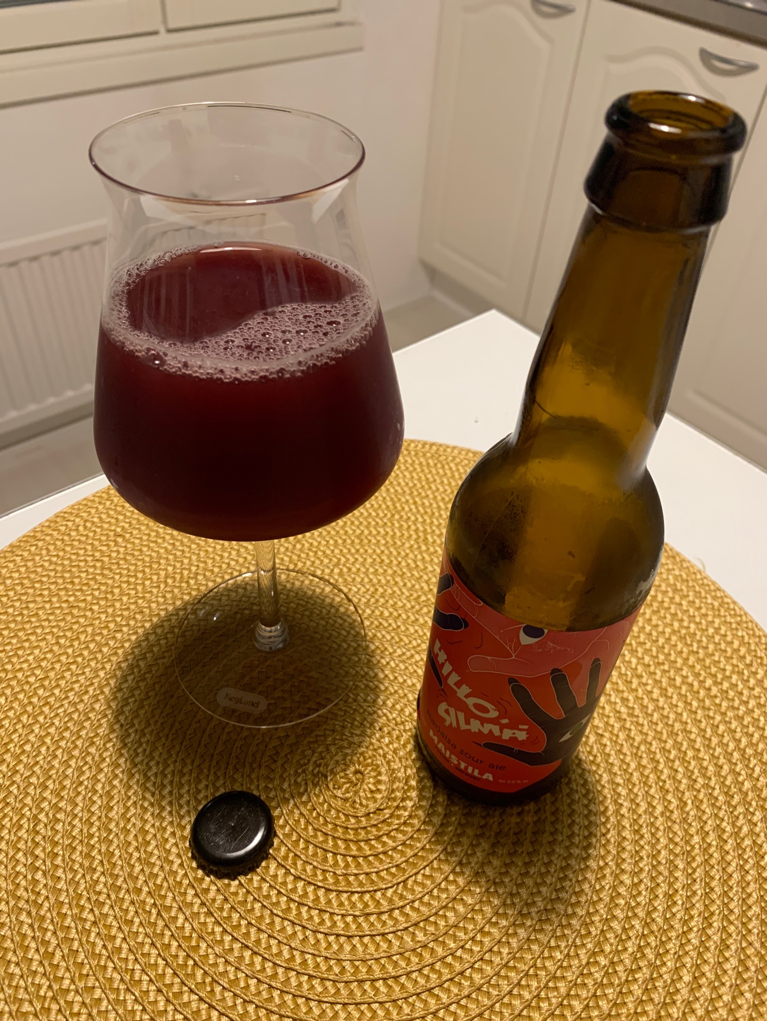 Hillosilmä, Finland