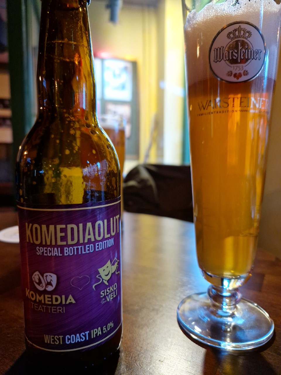 Komediaolut, Finland