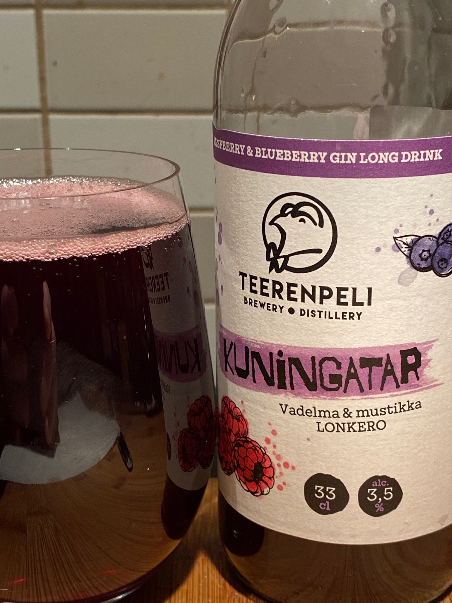 Kuningatar Vadelma & Mustikka Lonkero, Finland