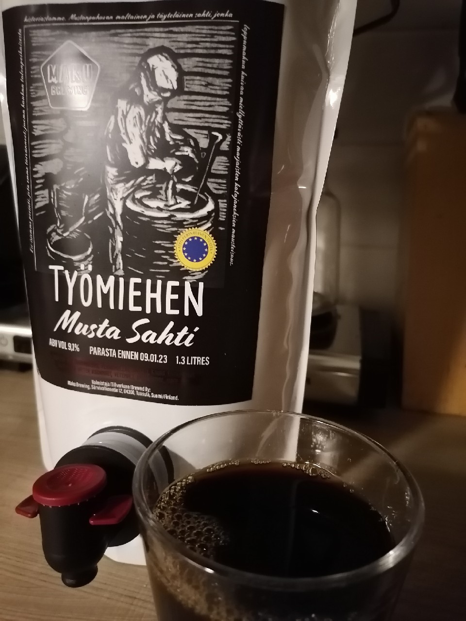 Työmiehen Musta Sahti, Finland