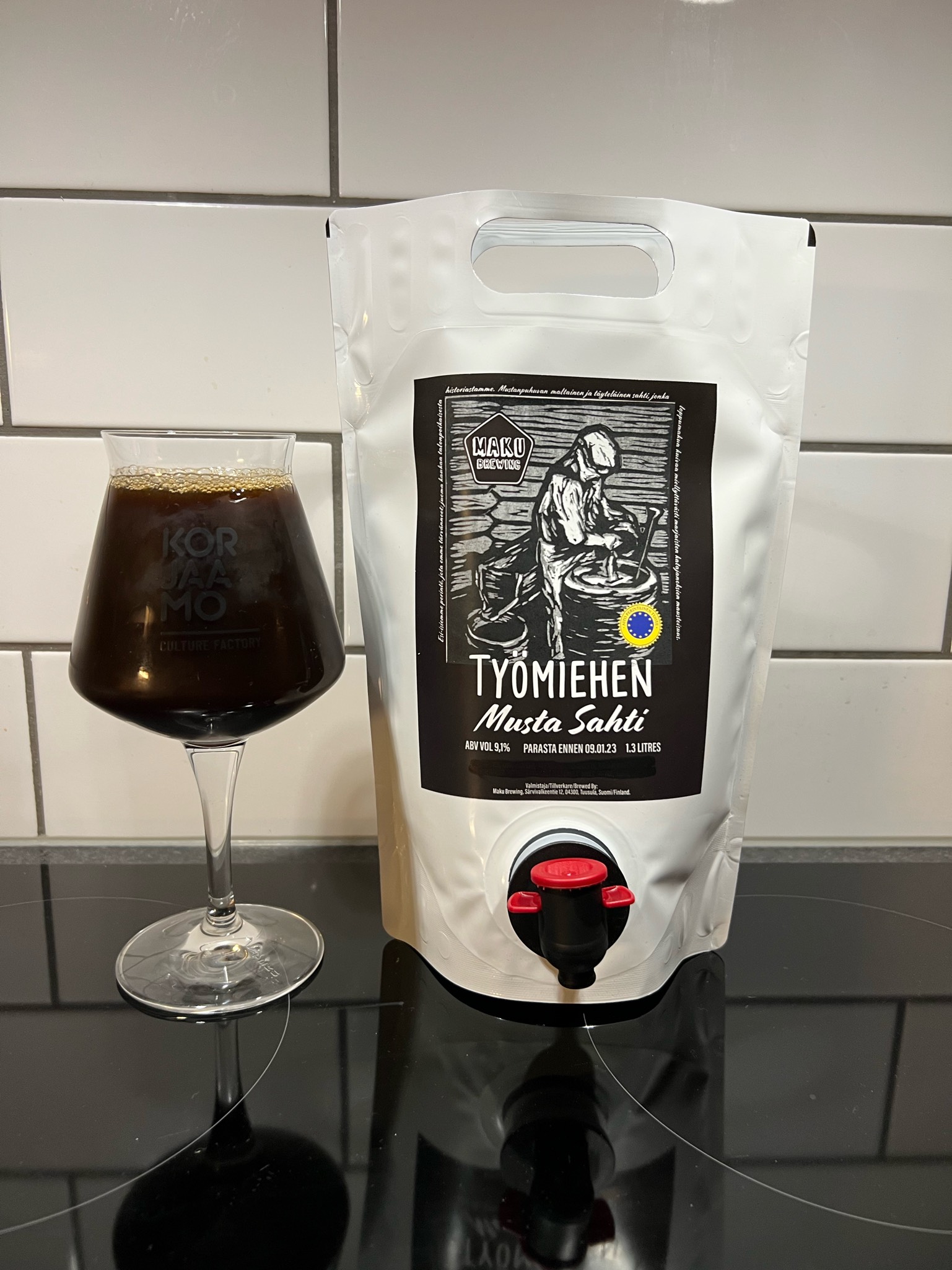 Työmiehen Musta Sahti, Finland