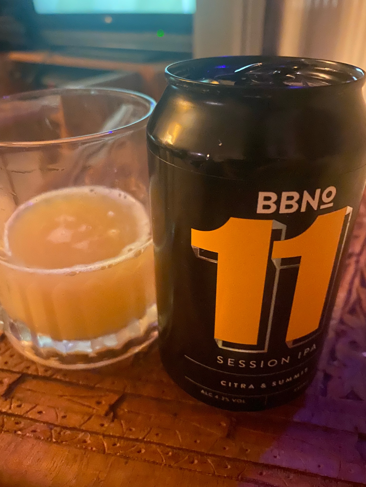 11 Session IPA - Citra & Summit, England