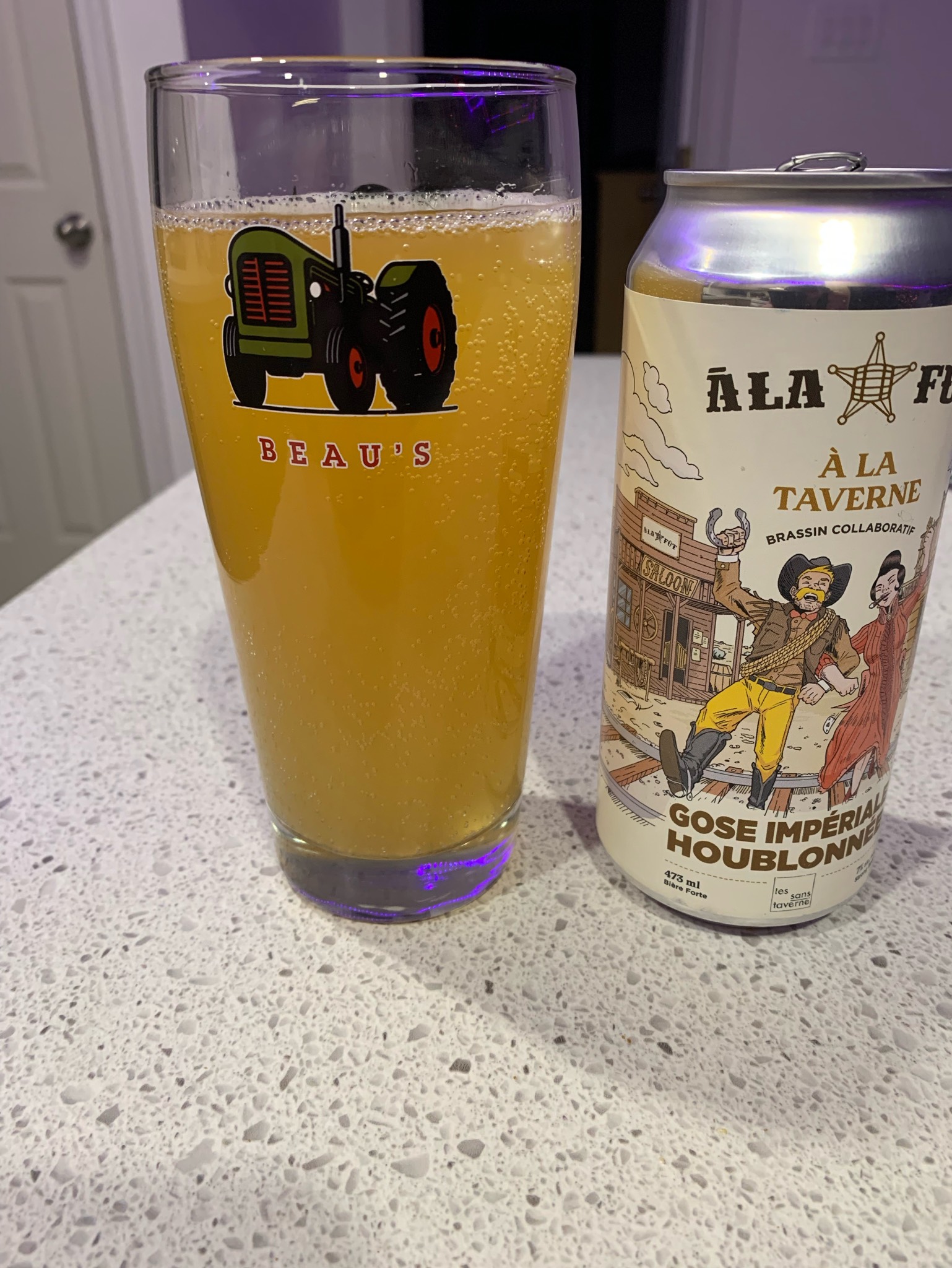 À la taverne, Canada