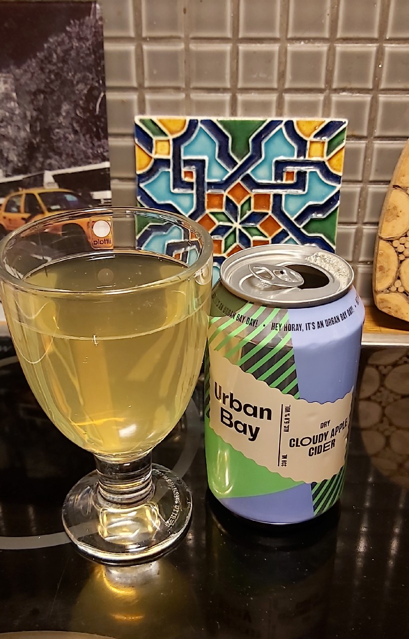 Urban Bay Cloudy Apple Cider, Finland