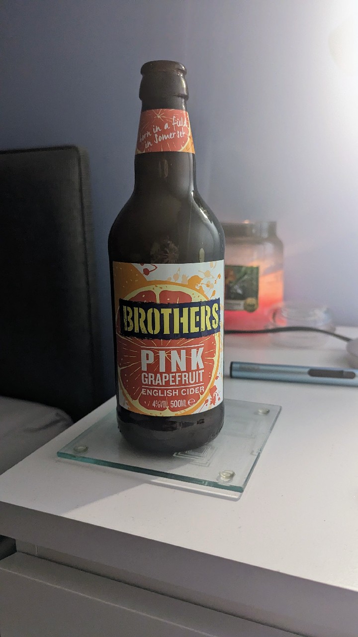 Pink Grapefruit English Cider, England