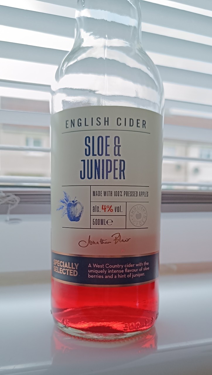 Sloe and juniper cider, England