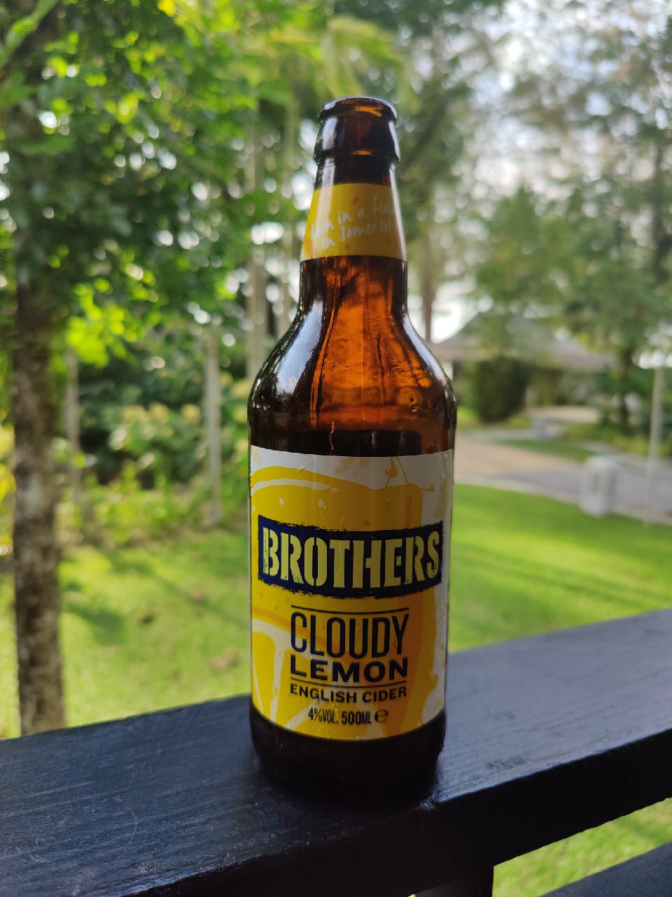 Cloudy Lemon Premium Cider / Cloudy Lemon English Cider, England