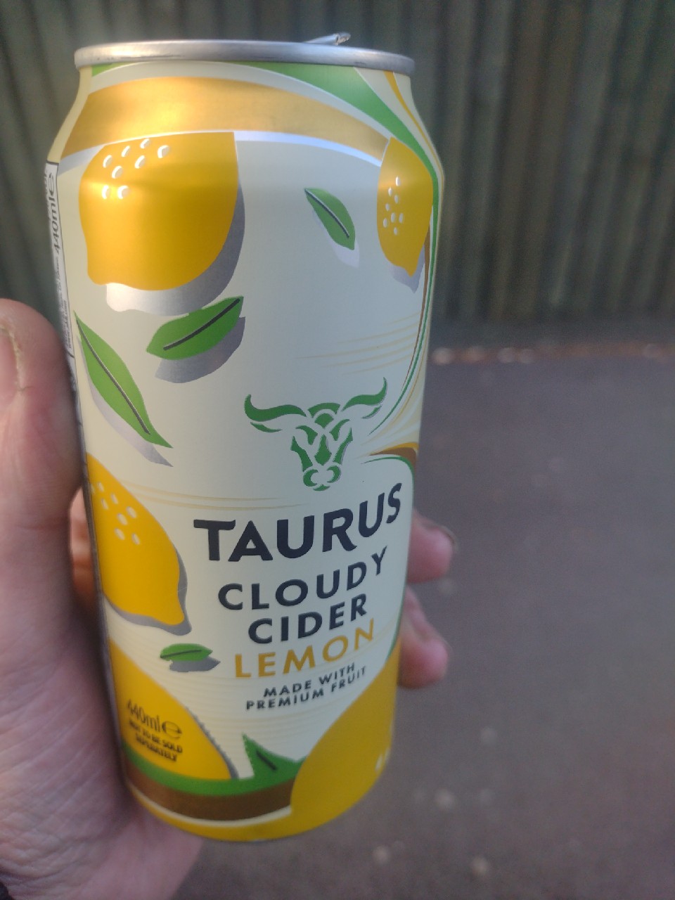 Taurus Cloudy Lemon Cider, England