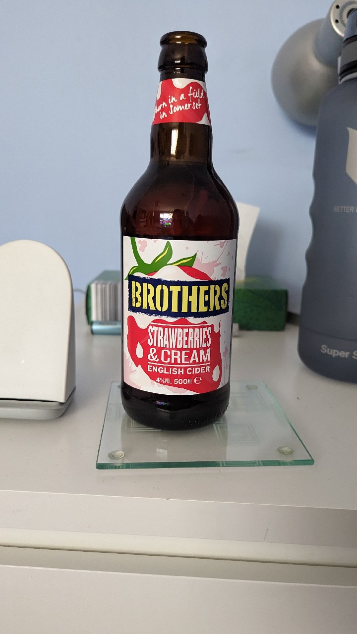 Strawberries & Cream English Cider, England