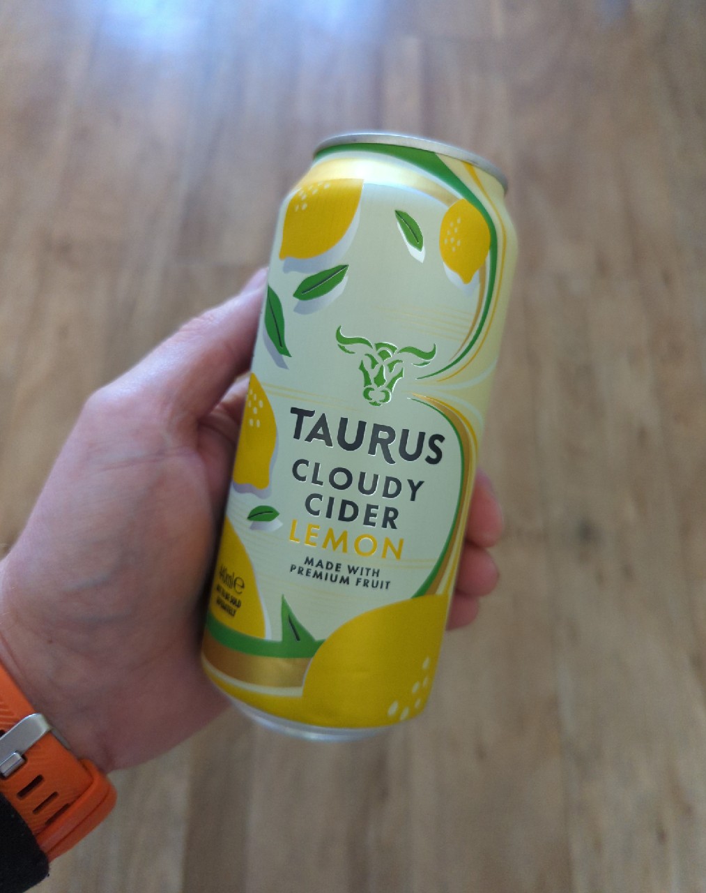Taurus Cloudy Lemon Cider, England