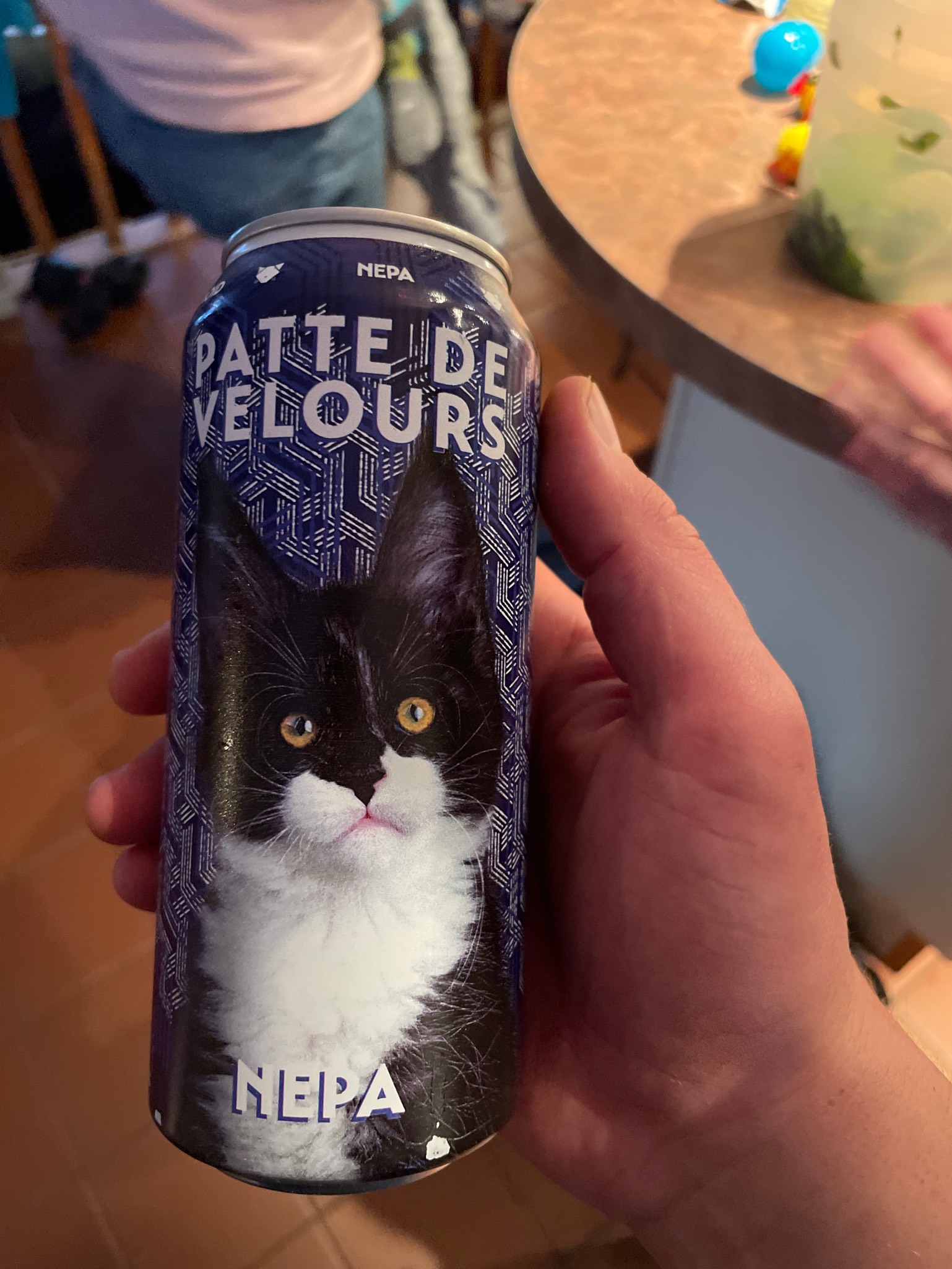 Patte de velours, Canada