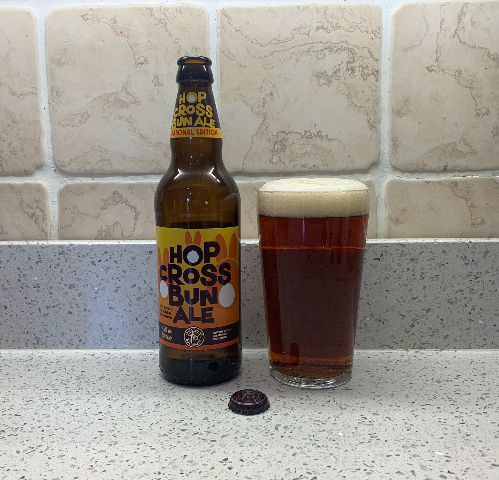 Hop Cross Bun Ale, England