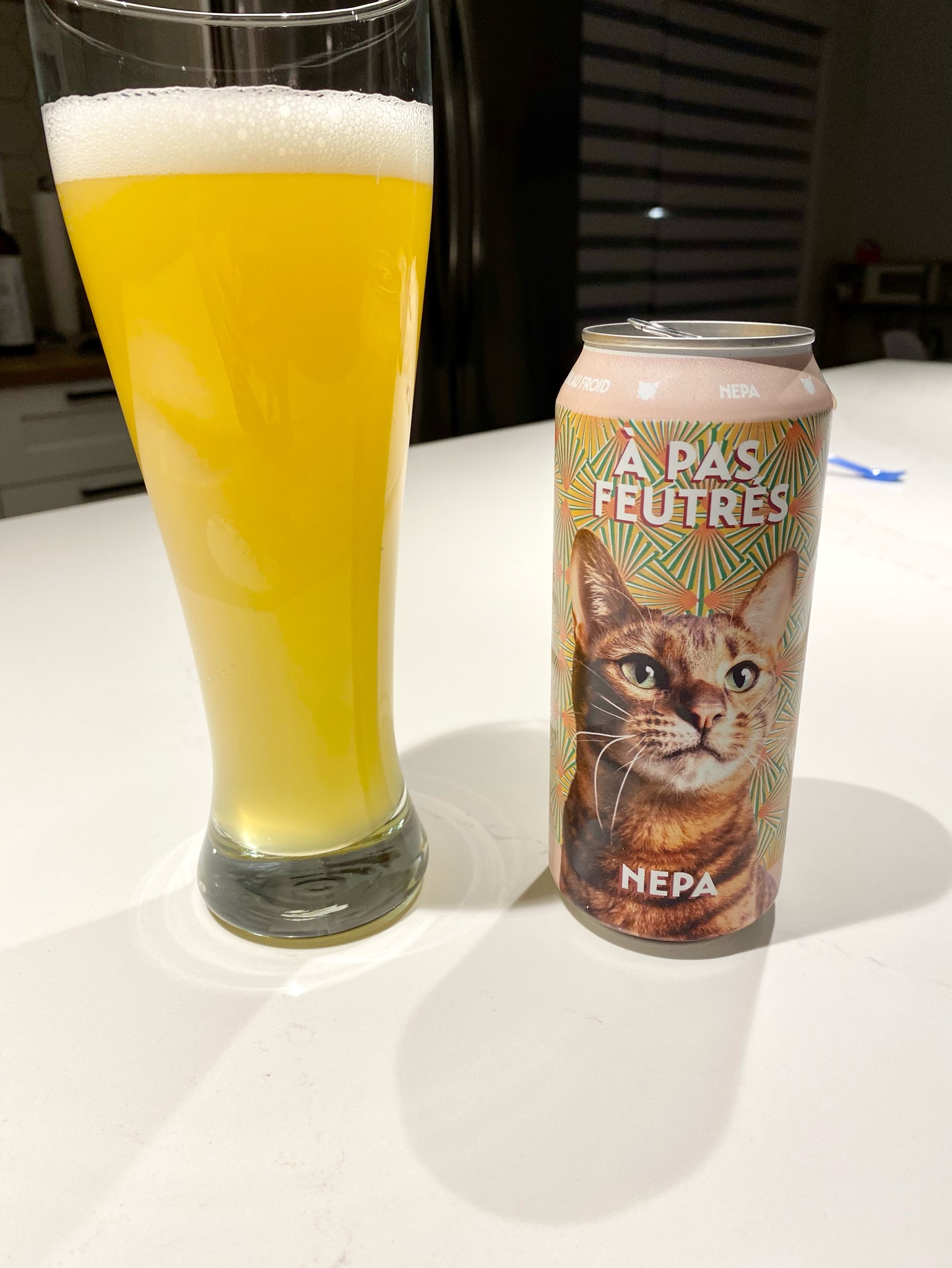 À pas feutrés, Canada