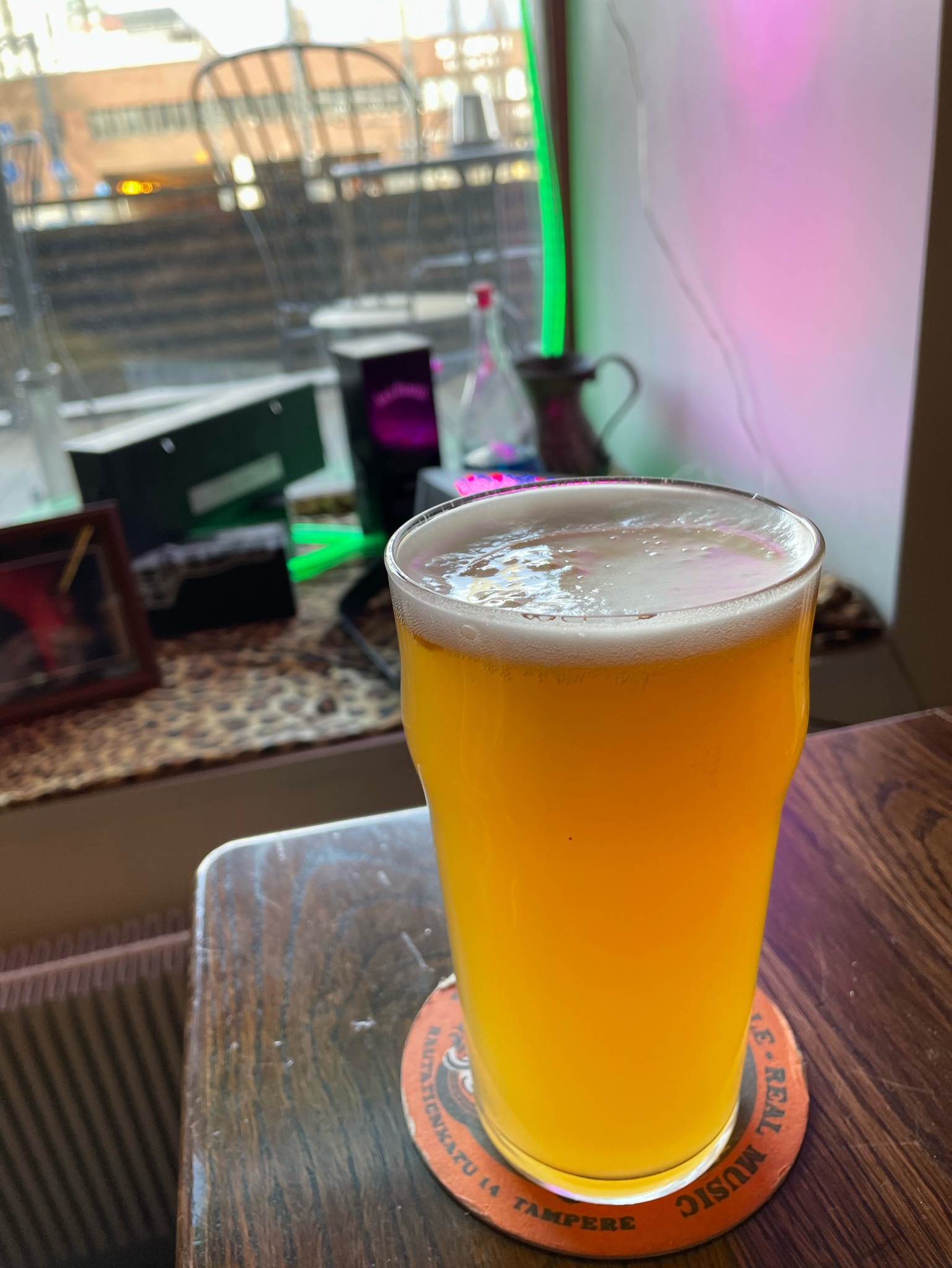 Atomic Blondie, Finland