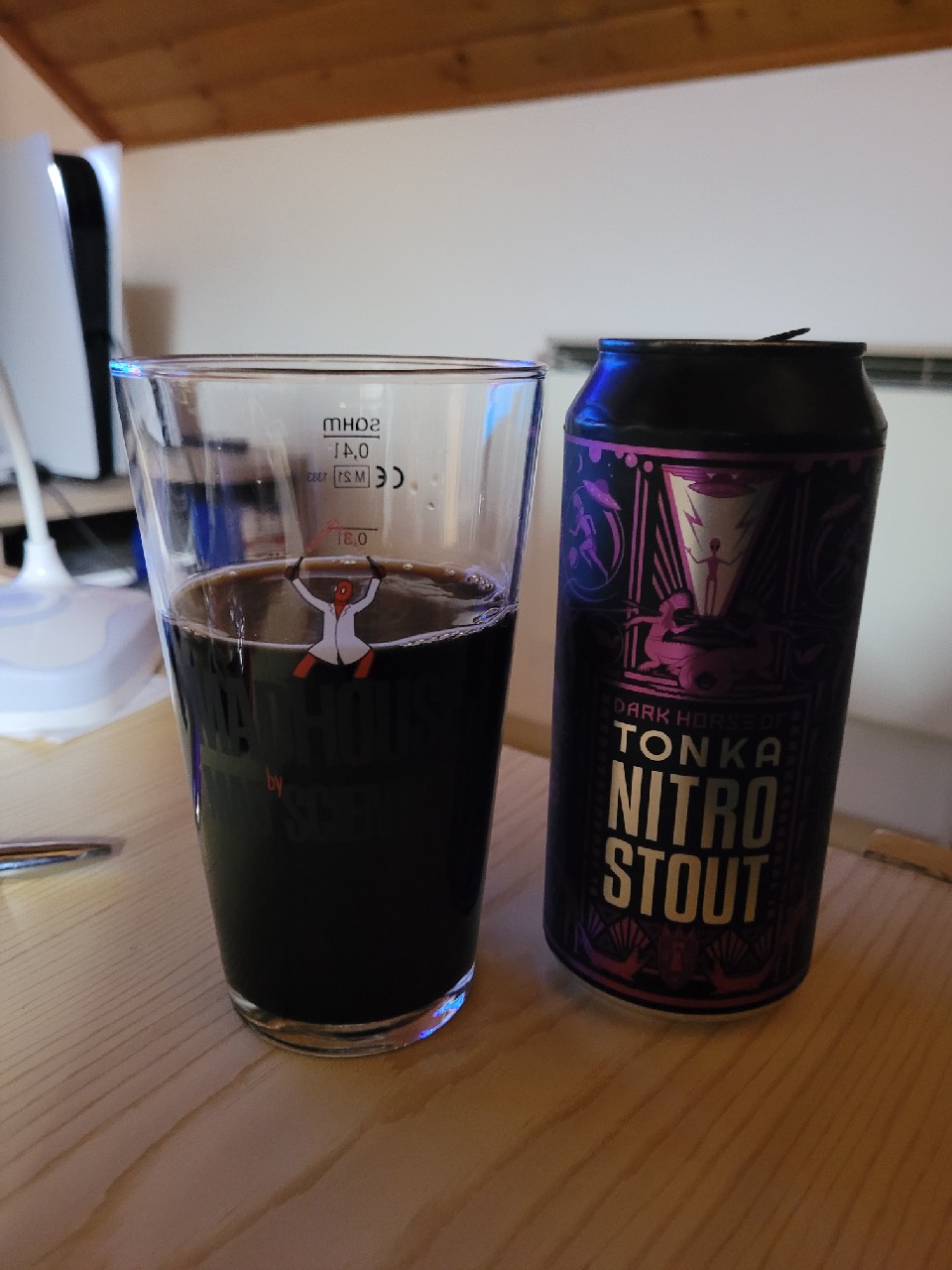 Dark Horse Of Tonka Nitro Stout, Hungary