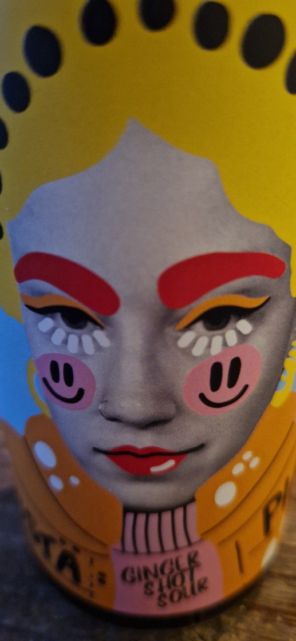 Meistä: Pia, Finland