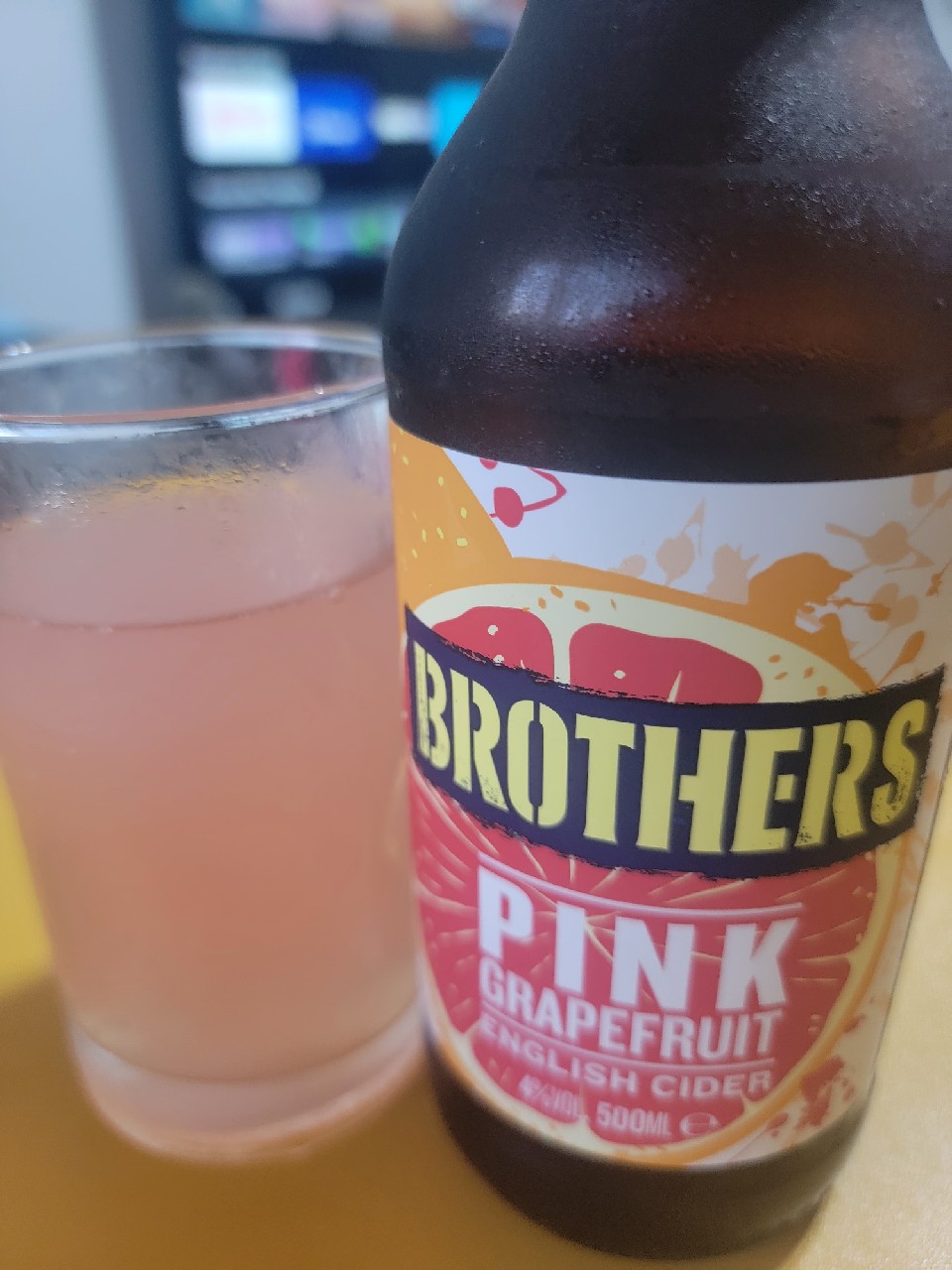 Pink Grapefruit English Cider, England