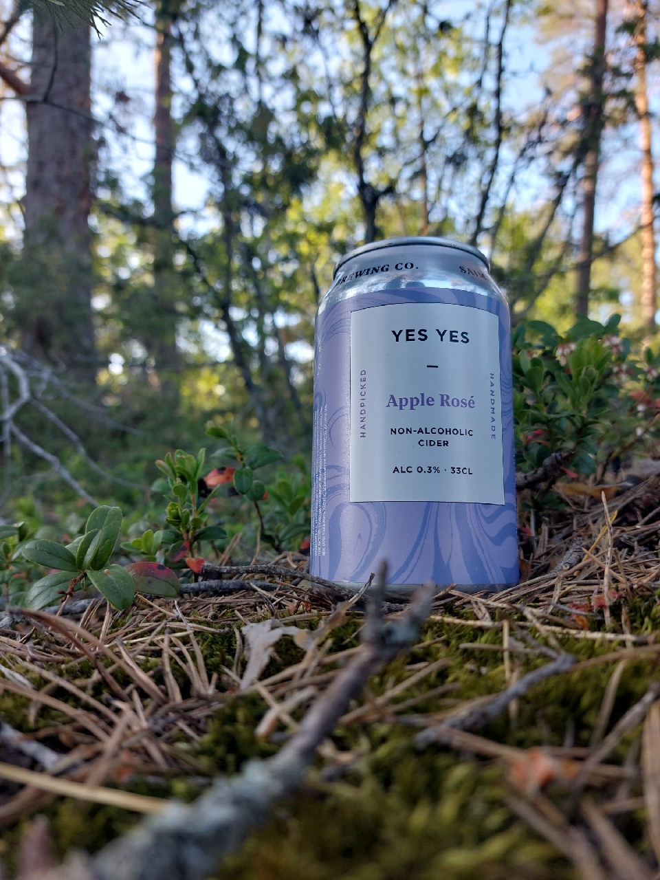 Apple Rosé Cider Non-Alcoholic / YES YES: Apple Rosé Non-Alcoholic Cider, Finland