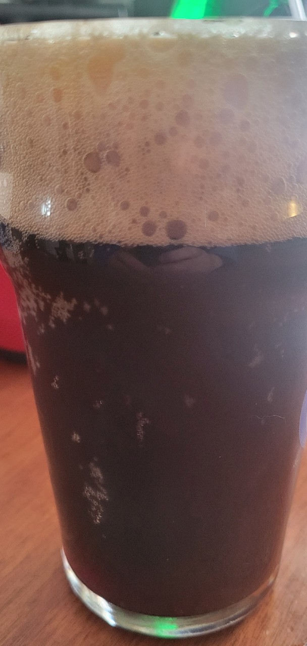 Grosse bête noire renversante, Canada