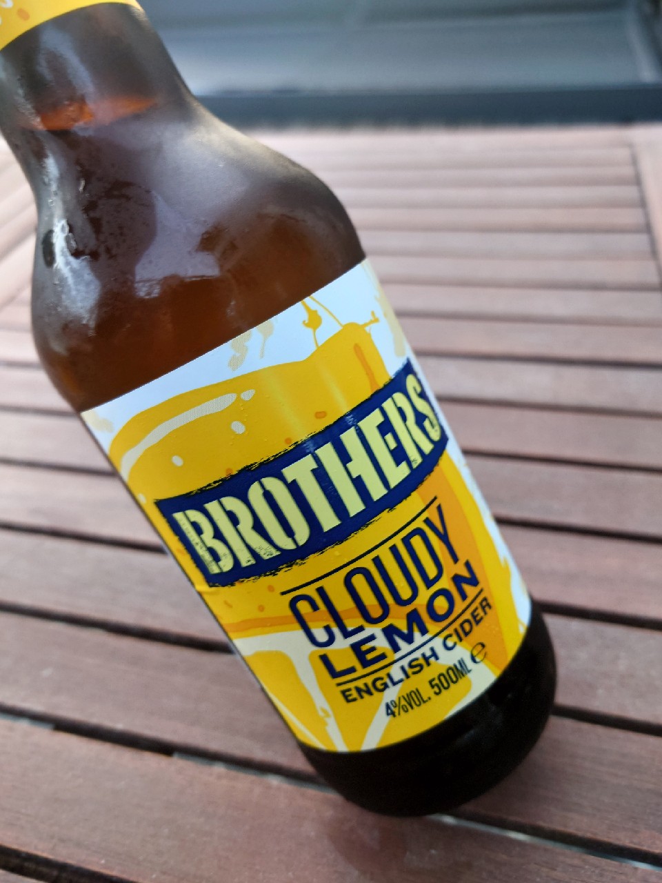 Cloudy Lemon Premium Cider / Cloudy Lemon English Cider, England