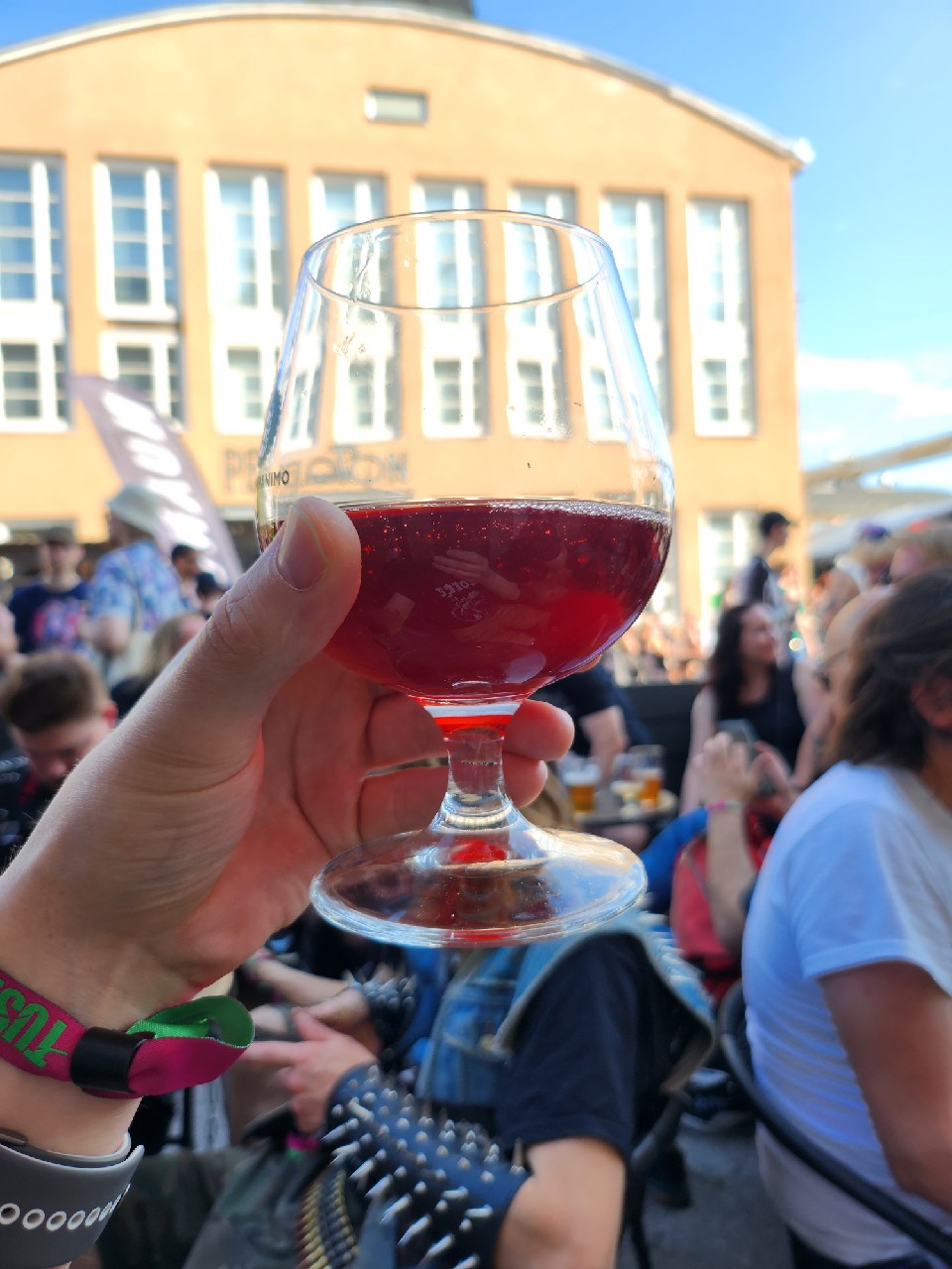 Koivumahla-Puolukka Lonkero, Finland