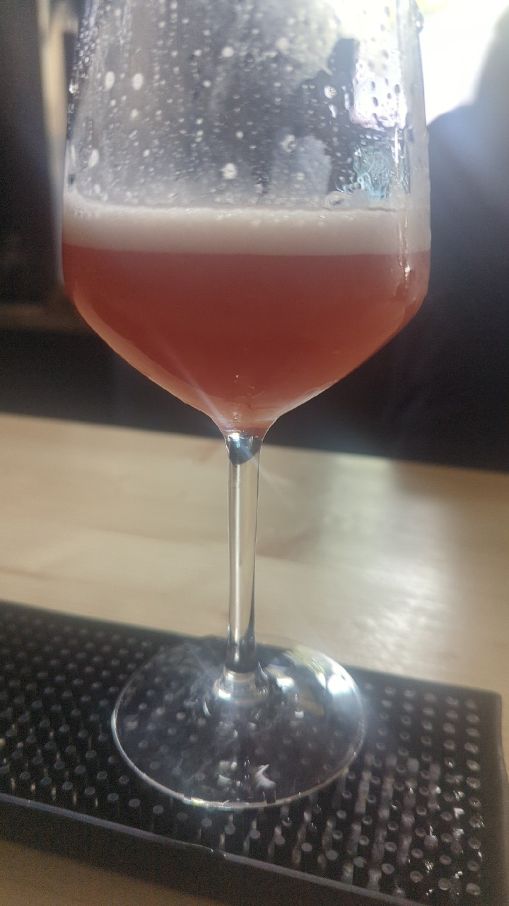 Rasberry Peache Bellini sour, Canada