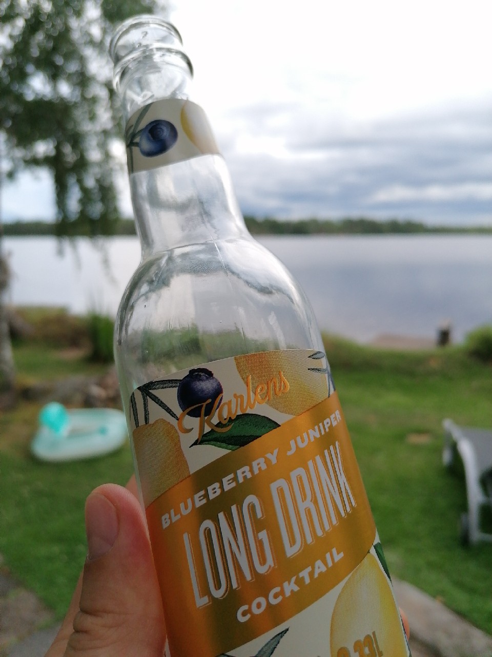 Karlens Blueberry Juniper Long Drink Cocktail, Finland