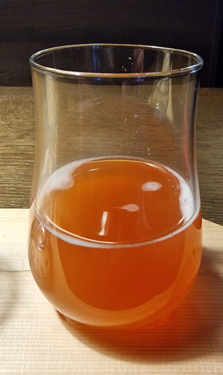 Raparperintövero, Finland