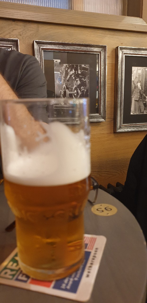 Filly Close Blonde, England