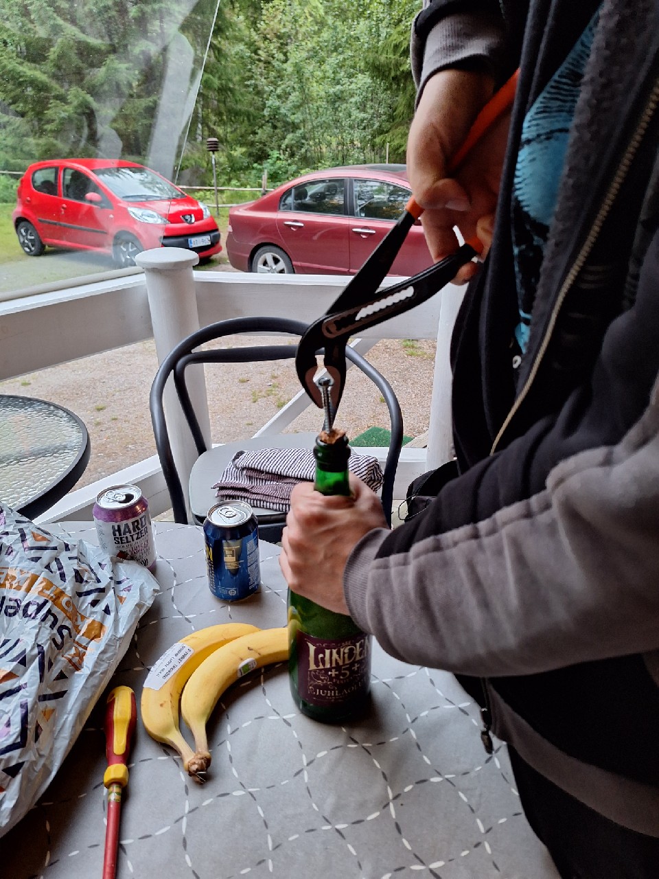 5 Vuotta Juhlaolut, Finland