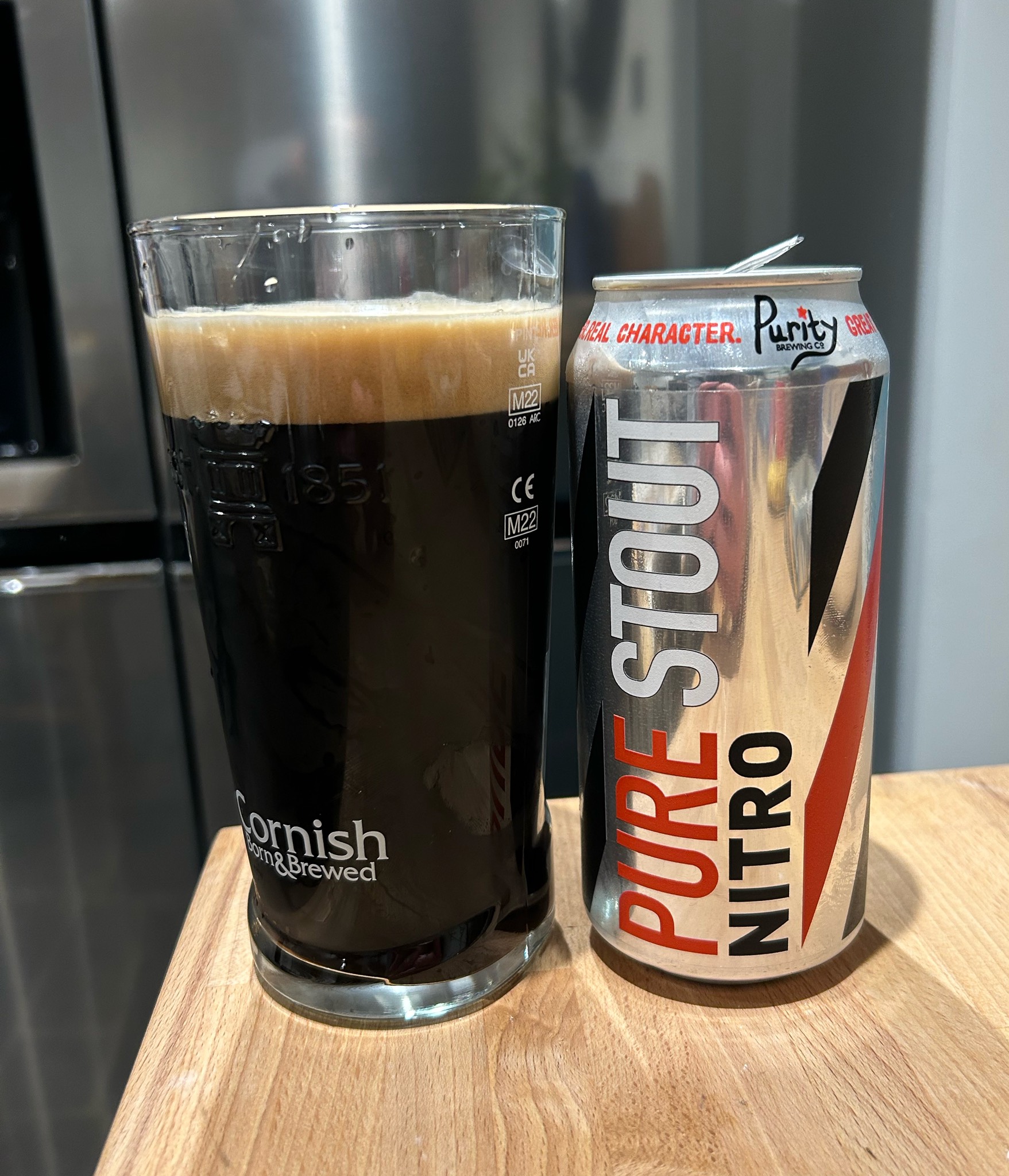 Pure Stout Nitro, England