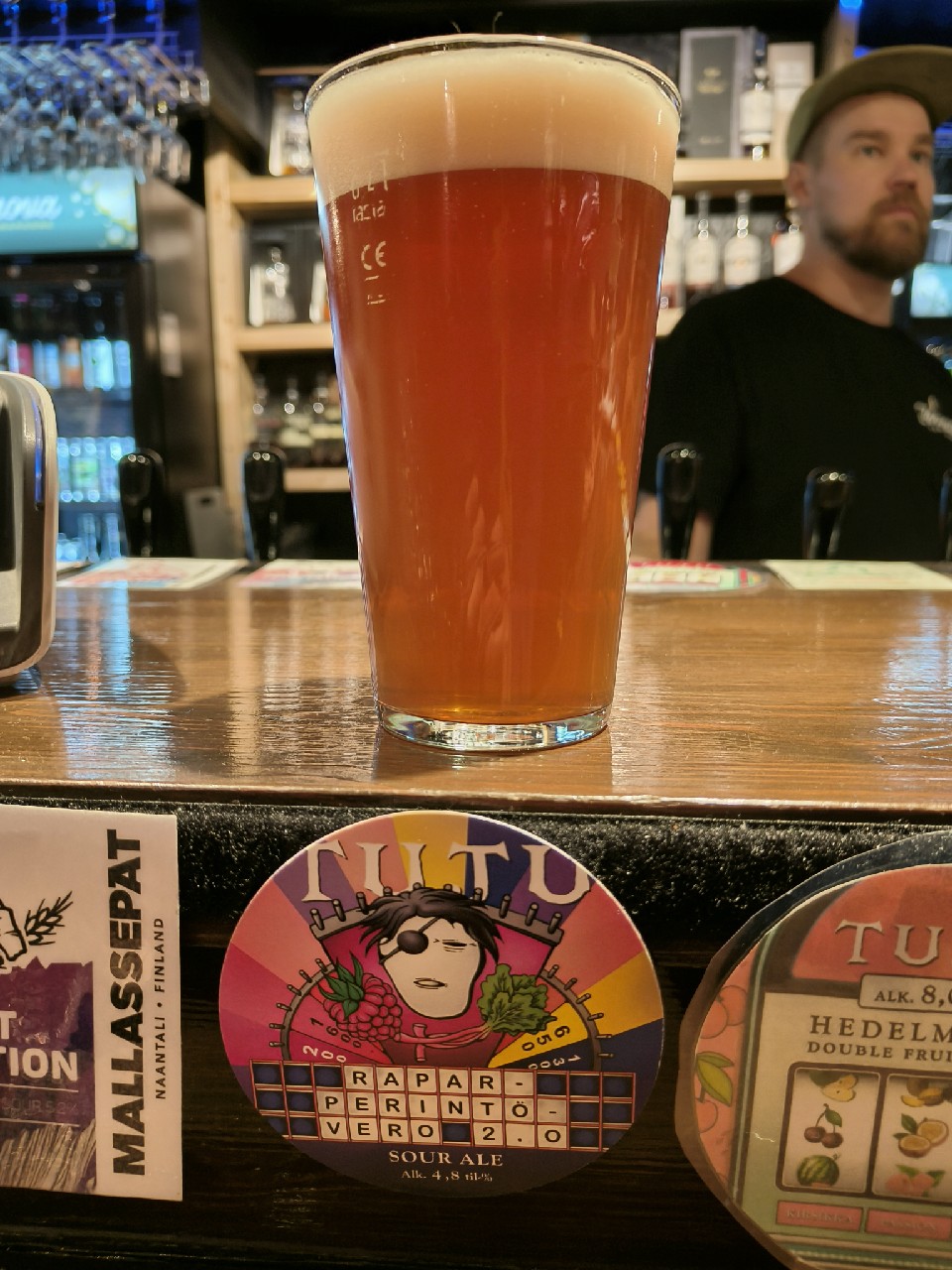 Raparperintövero, Finland