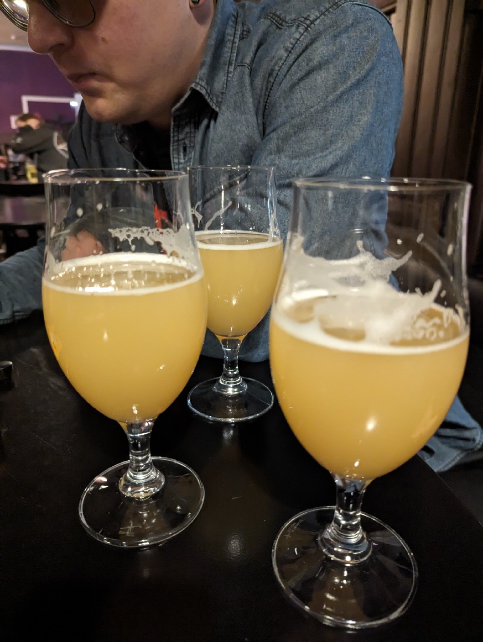 Pedestal (Luminosa), Canada