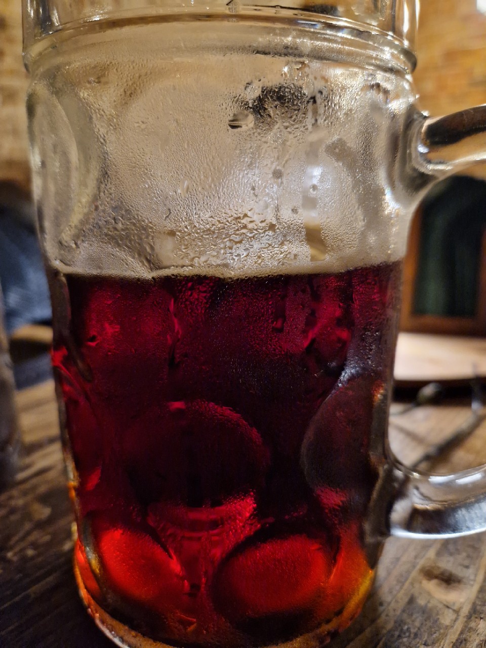 Püssirohu Punane, Estonia