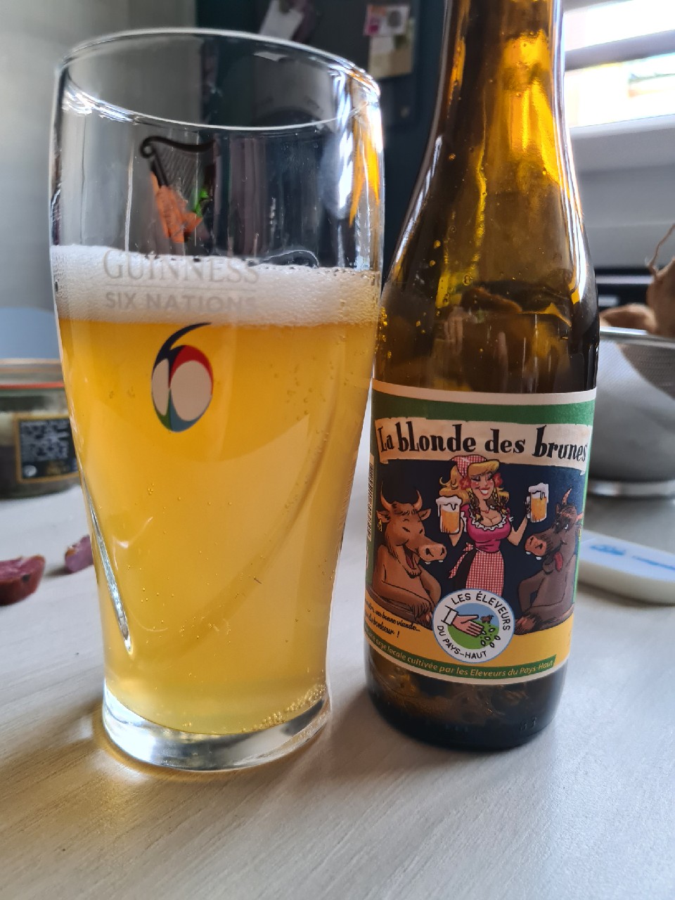 La Blonde Des Brunes, France