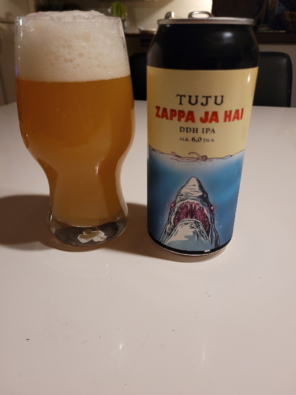 Zappa ja Hai, Finland